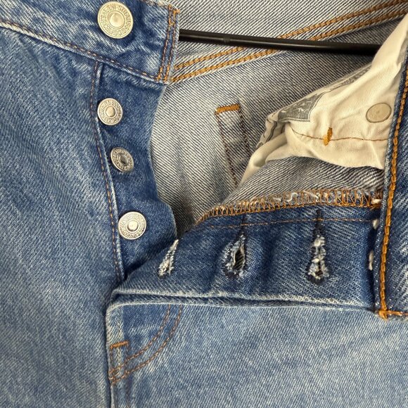 Levi Strauss 501 Women's Mid Rise Relaxed Fit Straight Leg Jeans – Size W27 L32 - Picture 6 of 15